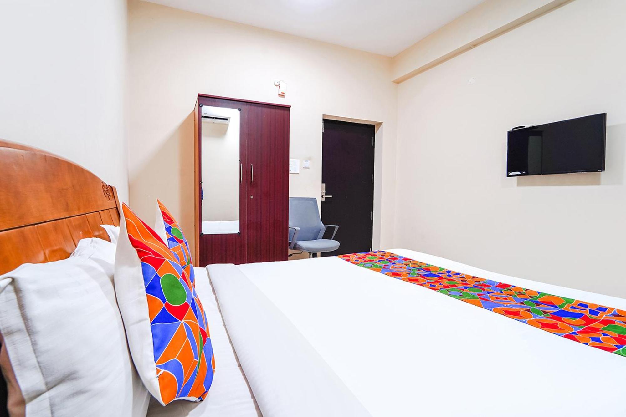 Fabexpress Uv Residency - 700M From Coimbatore International Airport Irugur Kültér fotó