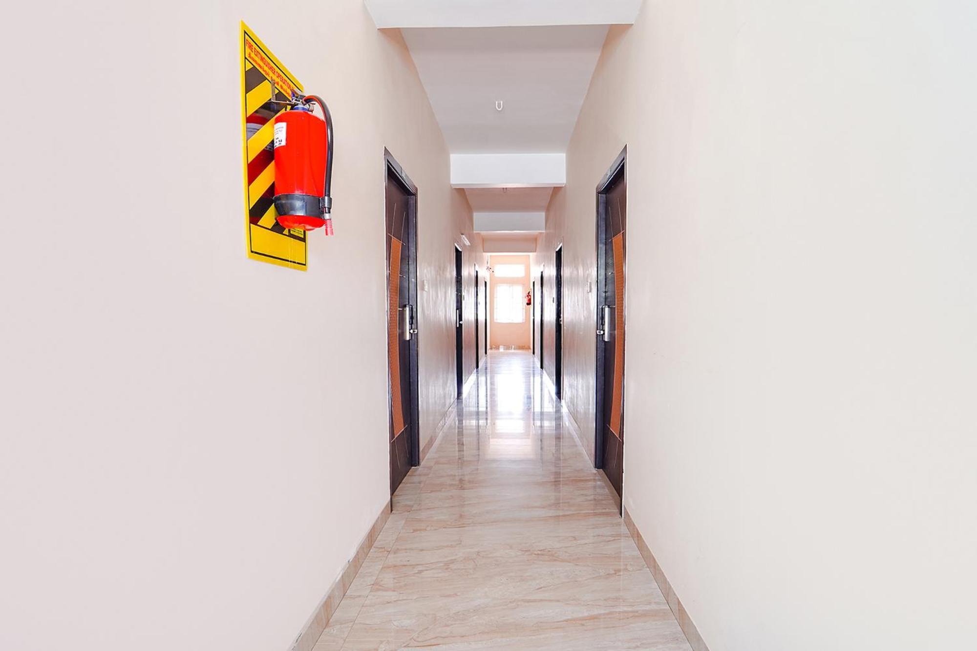 Fabexpress Uv Residency - 700M From Coimbatore International Airport Irugur Kültér fotó