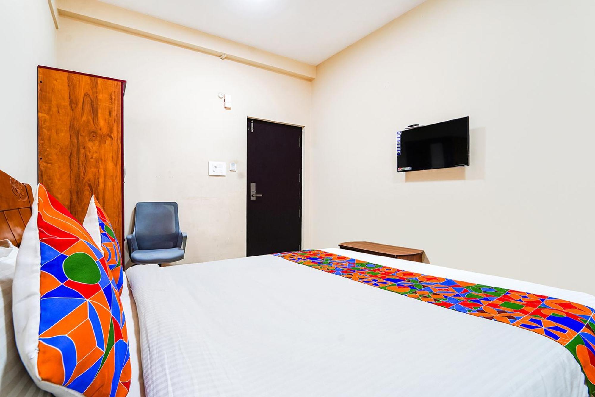 Fabexpress Uv Residency - 700M From Coimbatore International Airport Irugur Kültér fotó